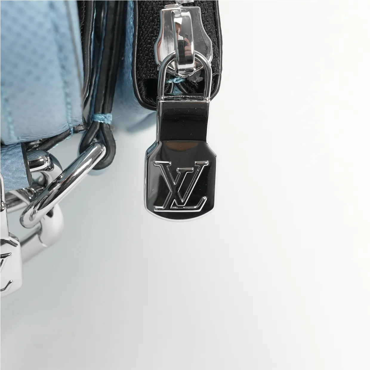 LV Trio Messenger