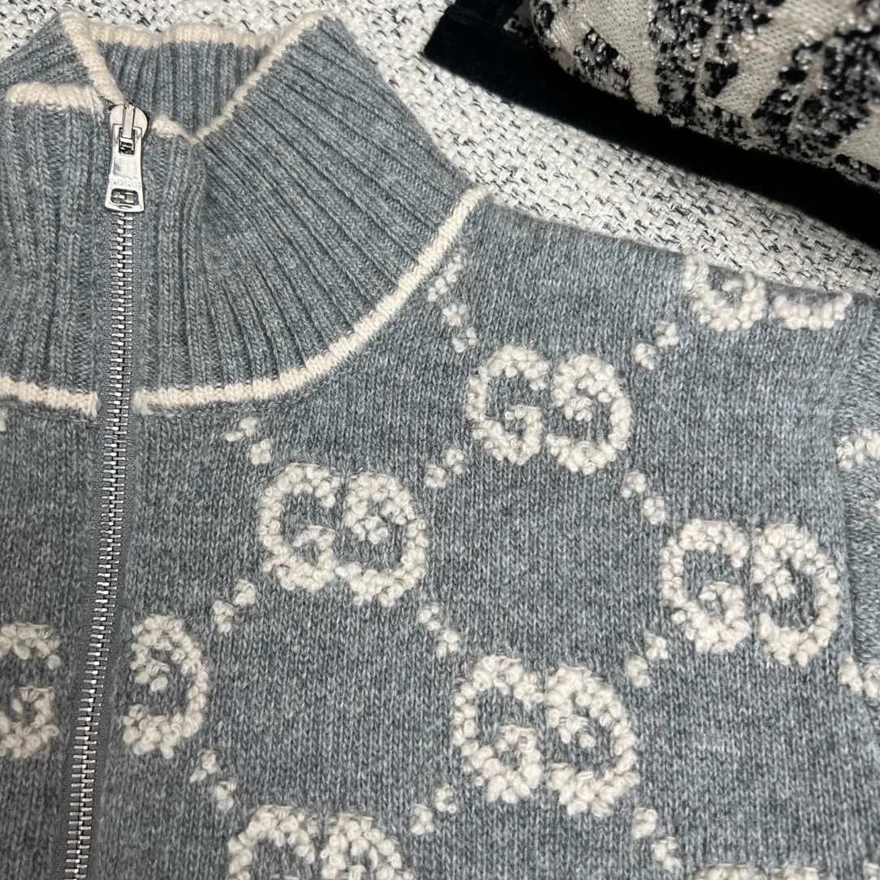 GG Bouclé Stitch Jacquard Cardigan